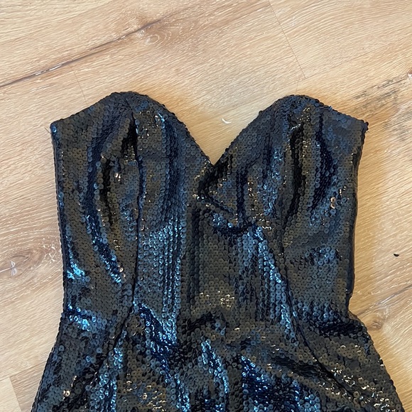 Black sequin formal dress - Picture 2 of 4